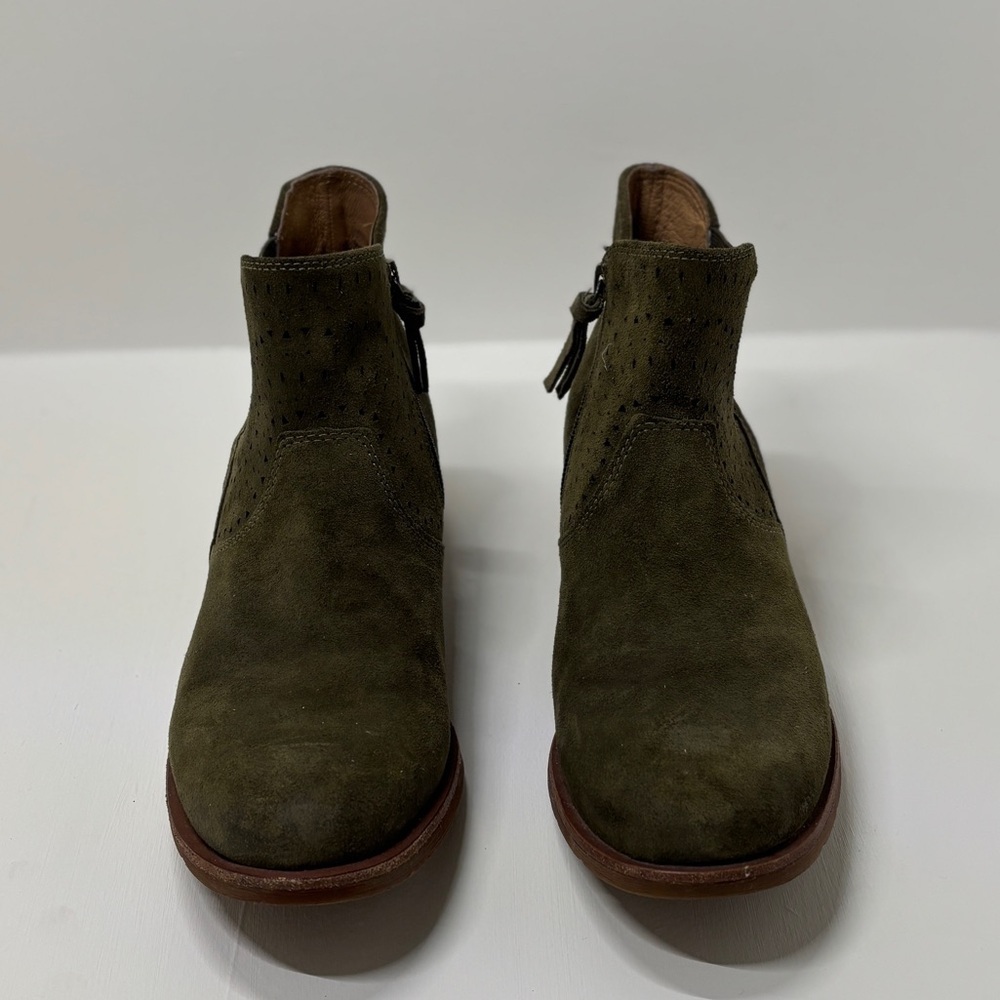 Sofft Barina Olive Suede Ankle Boots Women’s Size 9.5M Leather Perforated Boots - Picture 2 of 8
